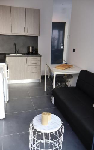 Porto Piraeus Suites Near Maniatika Metro Station-A1 in ไพเรียส