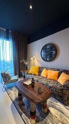 Stylish Mama Shelter 1BR Downtown Views Designer Touches, Dubai (photo 2)