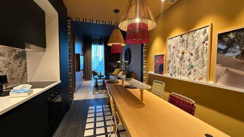 Stylish Mama Shelter 1BR Downtown Views Designer Touches, Dubai (photo 7)