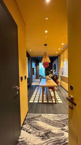 Stylish Mama Shelter 1BR Downtown Views Designer Touches, Dubai (photo 8)
