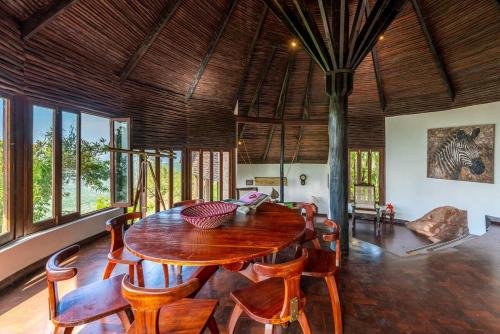 PUMZIKA-TU Shimba hills , Diani in โกลินี