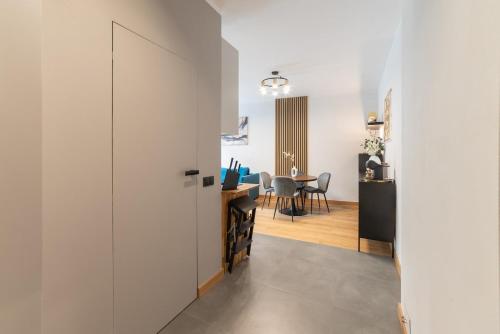 Cozy Terrace & Free Parking in the Heart of Riga in Észak-Riga