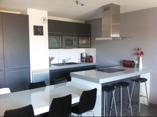 Playabella, 3 pièces, clim, piscine, plage villeroy, parking, Sète (Foto 6)