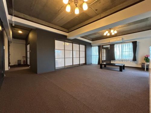 最大32名 足湯 ビアサーバー バーベキュー 海を一望できる開放空間 大人数 合宿研修 ファミーユ湯川