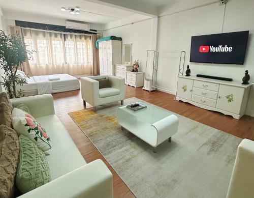 Spacious, just an 850m walk to MRT Rama 9 station - Bangkok Spacious, just an 850m walk to MRT Rama 9 station - Bangkok