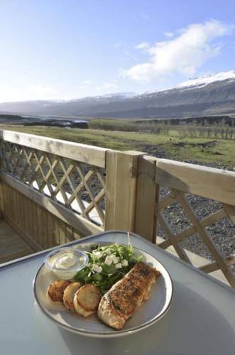 Restaurant, Bragdavellir Holiday Home in Reydarfjordur
