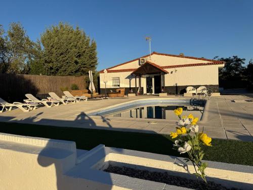 Las Colinas in Estremera