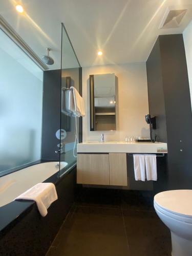 room detail thumbnail 2