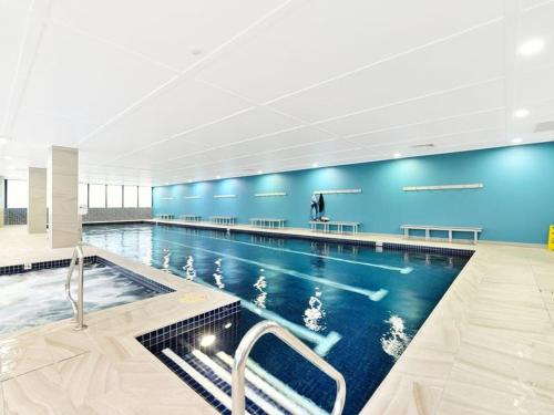 Stunning Tree Top View Waterloo 2B Pool Gym in Waterloo