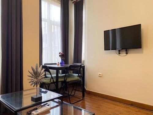 Charming Vintage 3BR in the Heart of Beyoğlu, Estambul (foto 11)