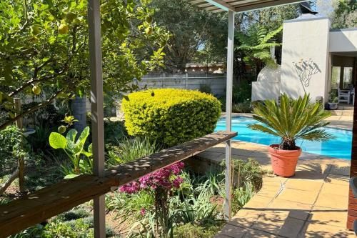Cottage - Sleeps 4 - Pet friendly - Pool - Parking, Johannesburg (foto 4)