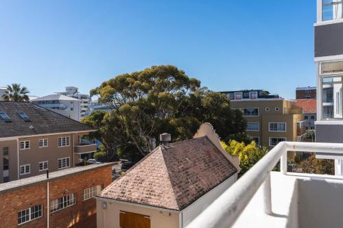Affordable Comfort in Sea Point Retreat - image 10