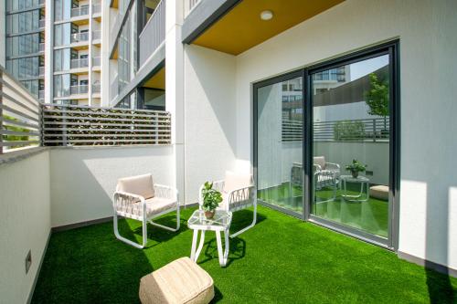 The Crest Luxe Getaway l Brand New 1BR w Premium Facilities l Meydan Near Downtown, Dubái (foto 8)