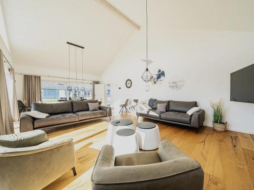 Exklusives großes Ferienhaus - modern, geräumig, nah am Meer (Exklusives großes Ferienhaus - modern, geraumig, nah am Meer) in Dagebull