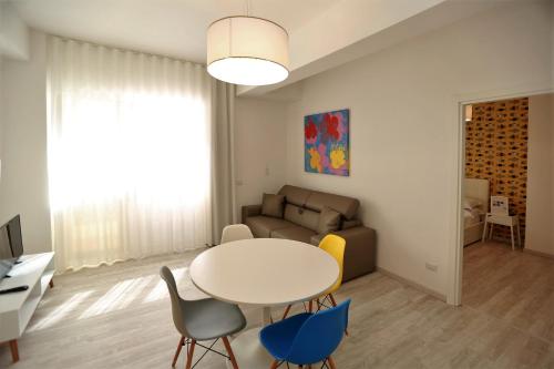 Flower Suites Sorrento - image 12