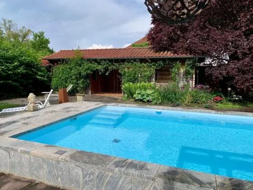 Natur-Refugium Pool I Sauna Kamin I Klavier I Billard I 12 Personen in Friedland, Deutschland