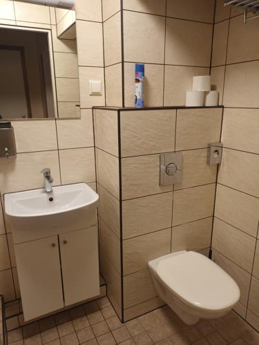 Mahtra Hostel - image 11