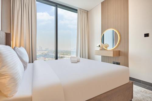 STAY BY LATINEM Luxury 2BR Holiday Home CB 1313 Near Burj Khalifa, Дубай (фото 10)