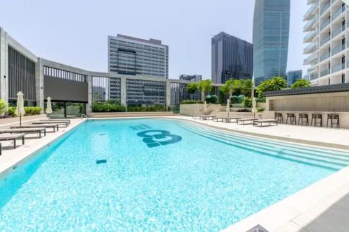 FIRST CLASS 1BR Modern Serenity , Near Downtown, Dubái