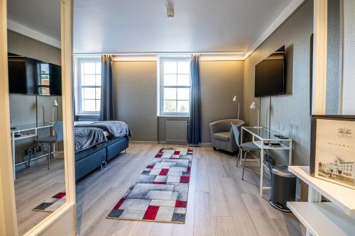 1 queen bed