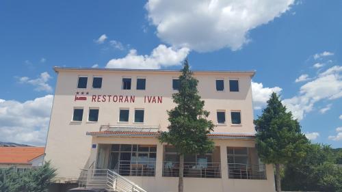 Hotel Ivan in Knin