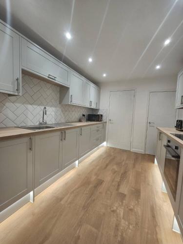 Spacious House Wparking in Wyberton