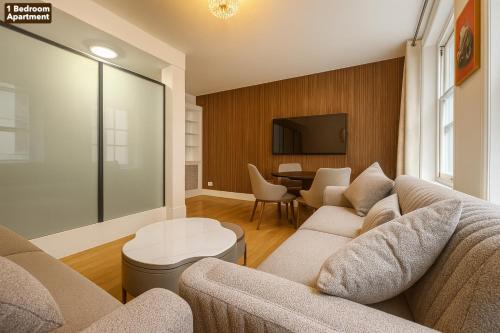Wardour Street Soho Modern Studio 1 and 2 Bedroom Apartments - image 9
