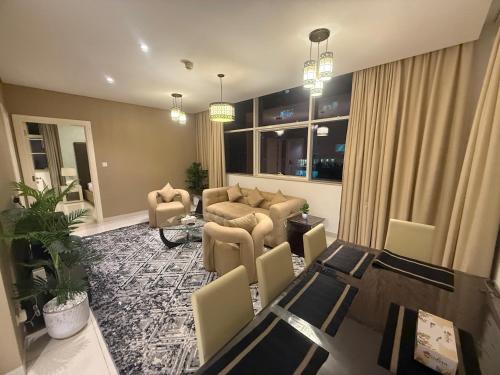 Wecation- Chic 2BR Damac Maison Cour Jardin Business Bay, Dubai (photo 4)