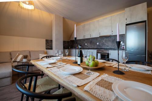 2-bedroom apartment by the river