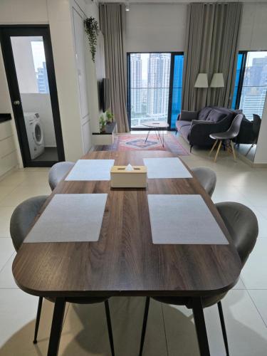 Reizz Residence by Perkasa Suites - image 12