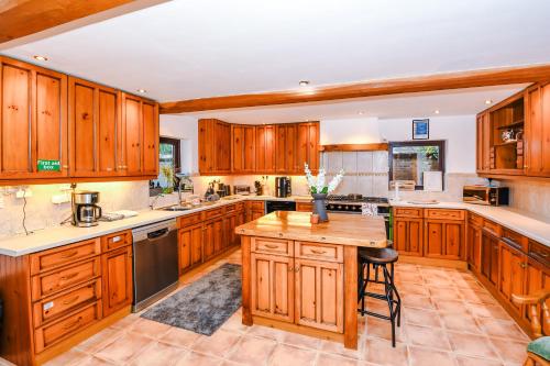Manby Louth 5BR Home 3Bath Parking WiFi in Manby