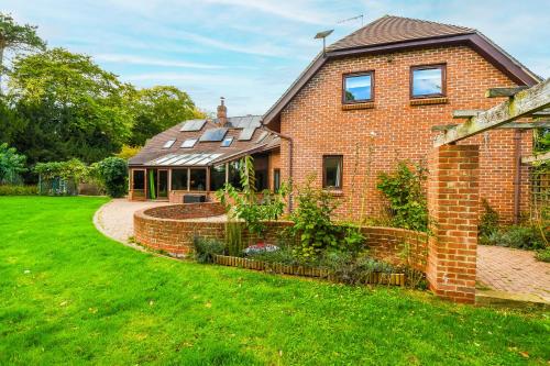 Manby Louth 5BR Home 3Bath Parking WiFi in Manby