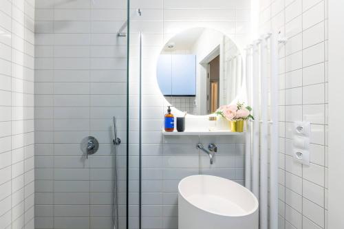 Prague Days - 3BDR Apartments with Terrace in Residential Vinohrady - image 3
