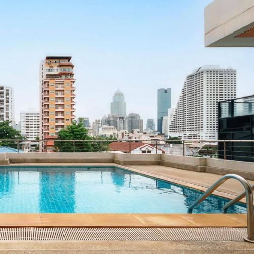 King suite with kitchen-Short walk to Park,BTS,Mall, Bang Kapi (foto 2)