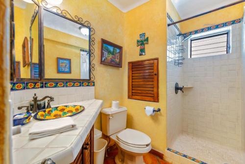 Ocean view 2Br Condo-Balcony-Beach-Pool - 802