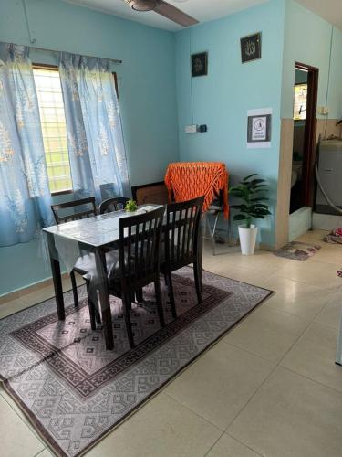 ANA HOMESTAY FULL HOUSE in Hulu Langat
