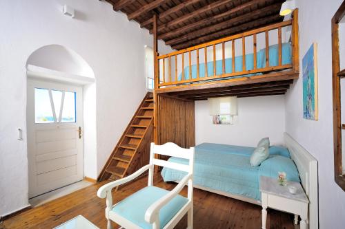 Family Room with Sea View image 2