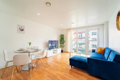 Cozy 2BR Apt in Greenwich, Near O2 Arena and Excel, Fast Wi-Fi, Free Parking, Excellent links Elizabeth and Southeastern Line, Londres