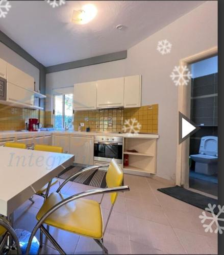 A beautiful Beach House Gjiri Lalzit - image 2