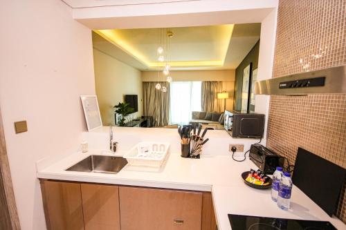 Luxury Fully Furnished 1BHK With Burj Khalifa View at paramount Towers, Dubai (foto 4)