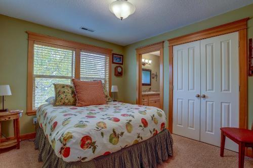 Wanderlust at Hood River - image 6