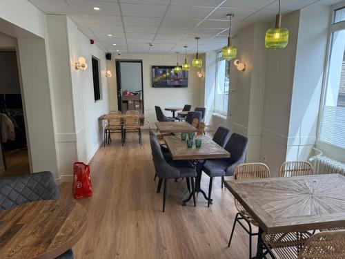 อาหารและเครื่องดื่ม, Arcades Hôtel - Cholet (Arcades Hotel - Cholet) in โชเลต์