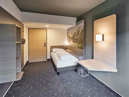 ibis budget Koeln Porz - image 9