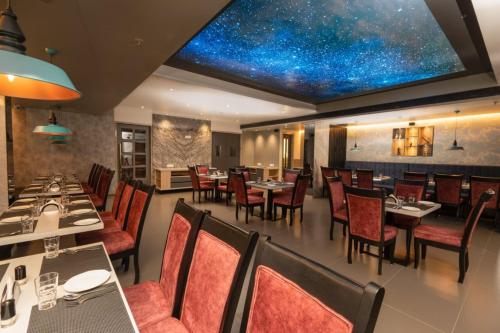 Restaurant, OCEAN PEARL in MVP Colony