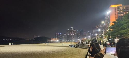 해운대 엘본 # Haeundae station 3min# sea 3min# high floor view# luggage storage# flexible checkin& out# family, Pusan (fotografie 8)