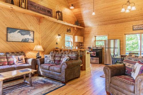 Aurora Basecamp at Pictured Rocks Sleeps 10