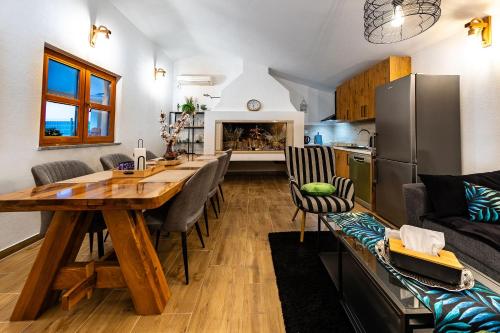 virtuve, Villa Ambrić - Nature Escape (Villa Ambric - Nature Escape) in Ružići