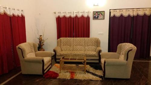 Green Leaf Nature HomeStay in Kamanadurga