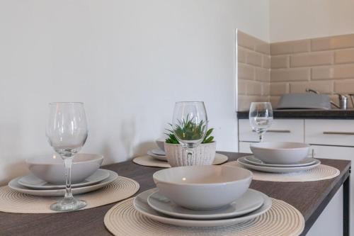 6 Bed with Private Parking in Southampton in Bitterne Park