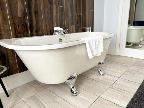 ห้องน้ำ, The View Hotel Folkestone, a member of Radisson Individuals in ฟอล์คเคสตัน